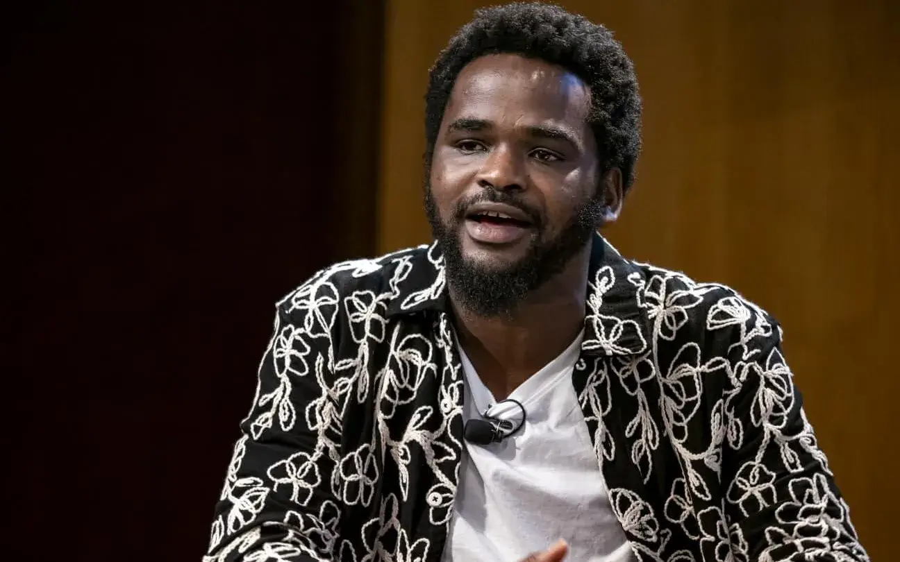 Aliou Diallo is a member of the Cacau & Negritud collective.