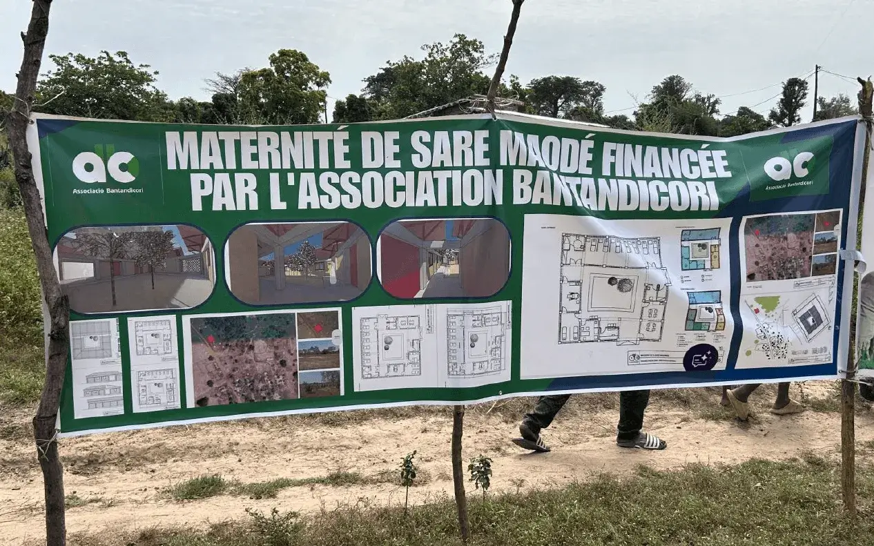 The project aims to improve maternal and child health in the Commune of Médina Chérif (in the Kolda region) through the construction of a maternity ward in the village of Saré Maoundé.