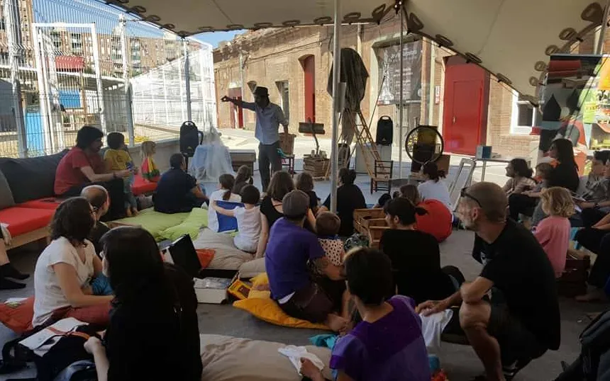The Fira Literal included a space for kids, "Kanalla" with storytellers. Photo: Marta Rius
