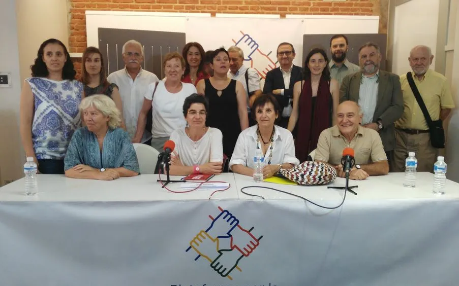 Members of the Platform for Fiscal Justice, one of the organisations pressing to promote transparency measures. Photo: Plataforma por la Justicia Fiscal