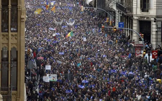 Demonstration demanding the government allow more refugees in Spain. Photo: Anticapitalistes