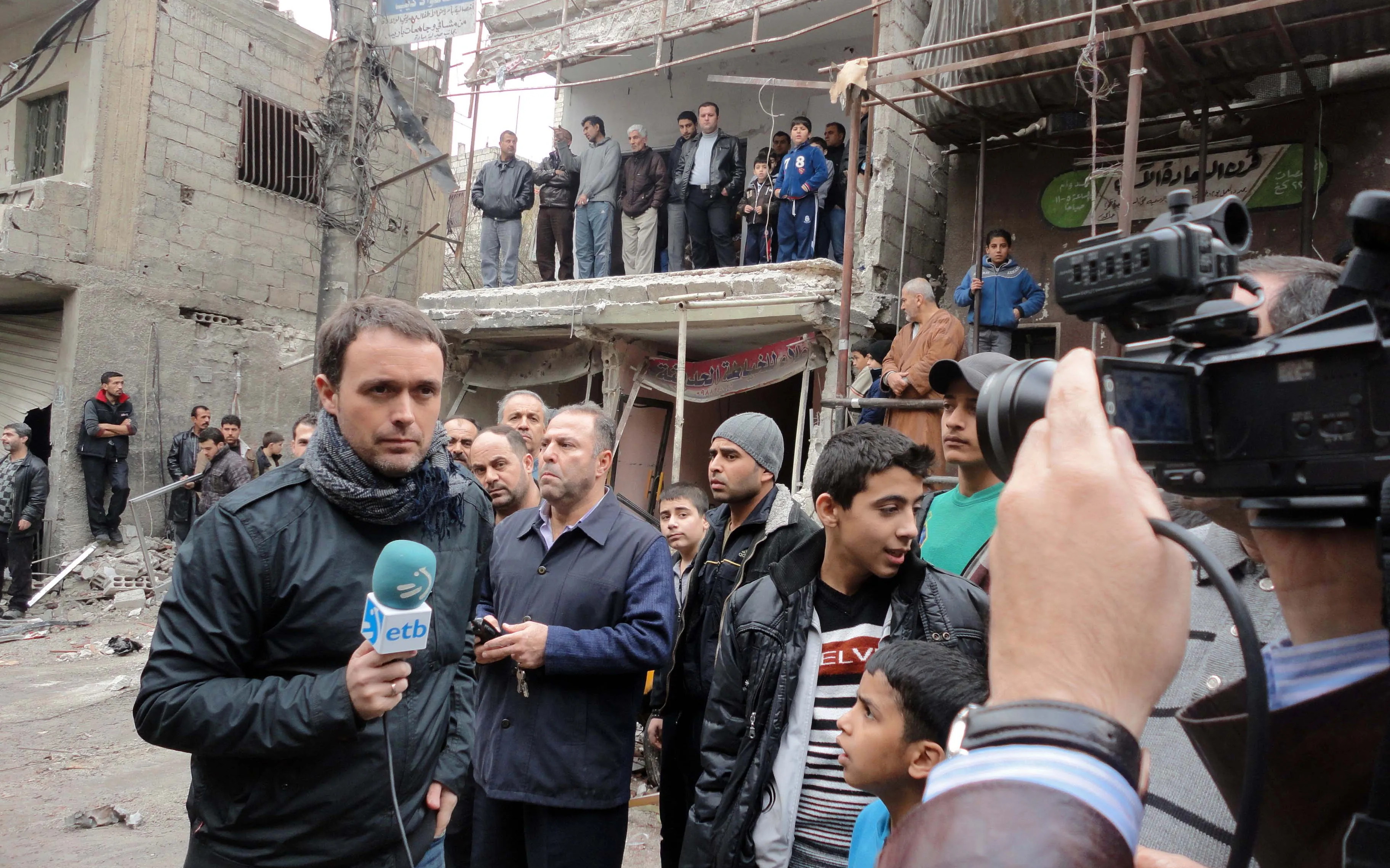 Mikel Ayestaran working in Damascus (Syria) - Image: Mikel Ayestaran