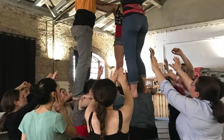 When the weather spoils the day, they can use a room that is leant to them for a small fee. Source: Castellers de Berlín