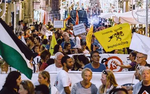 Obrim Fronteres Caravan during a protest