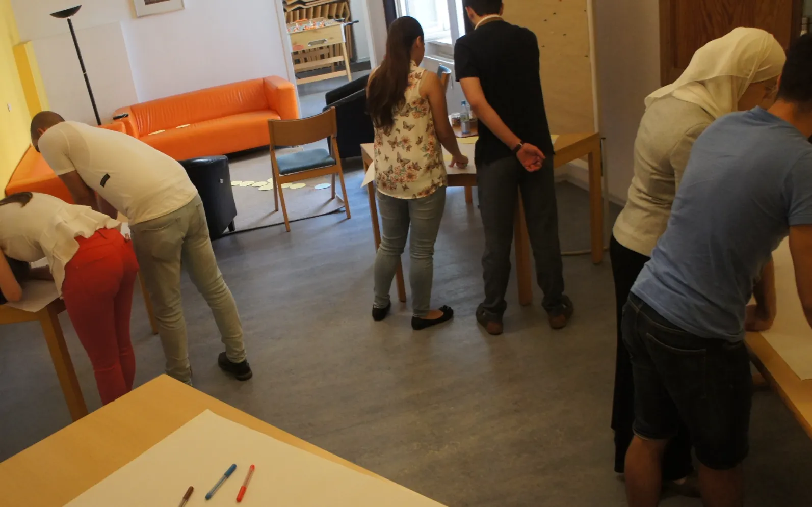 This project promotes valuables options for refugees and asylum seekers to access to education and be part of the community.  Source: ESU