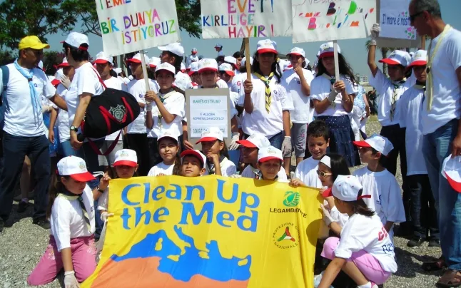 The campaign aims to clean up around 1,500 beaches in 21 Mediterranean countries.   Source: Legambiente