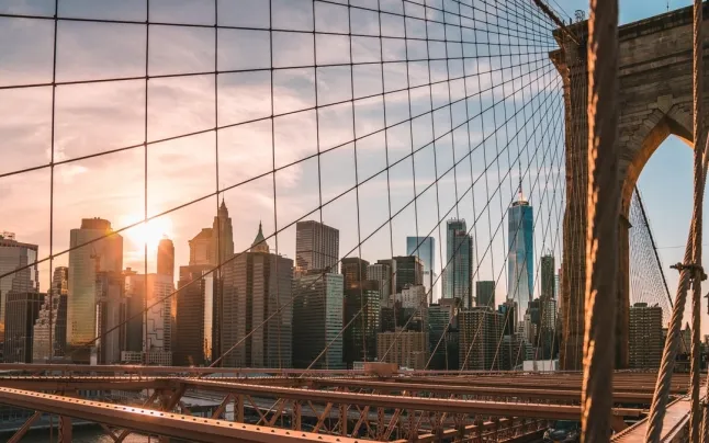 Real estate speculation and gentrification affect large cities like London, Berlin, New York and Barcelona. 