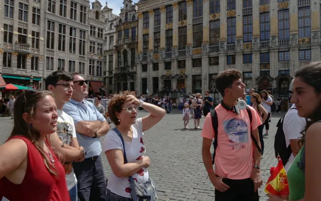 A frame of the documentary “Free tours, treballar per propines”.