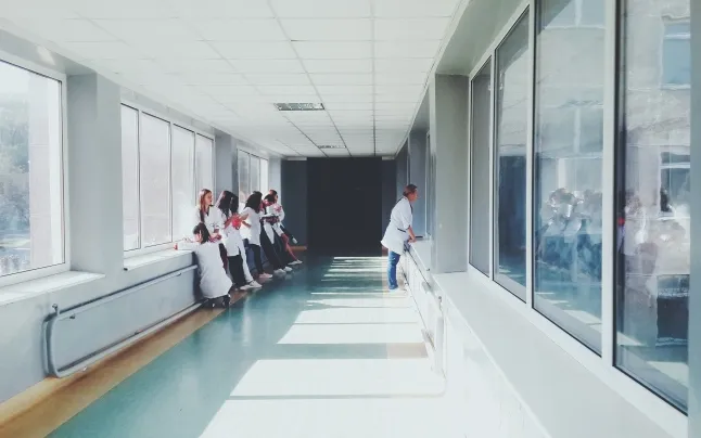 The public health system workers are making every effort to fight against the coronavirus. 