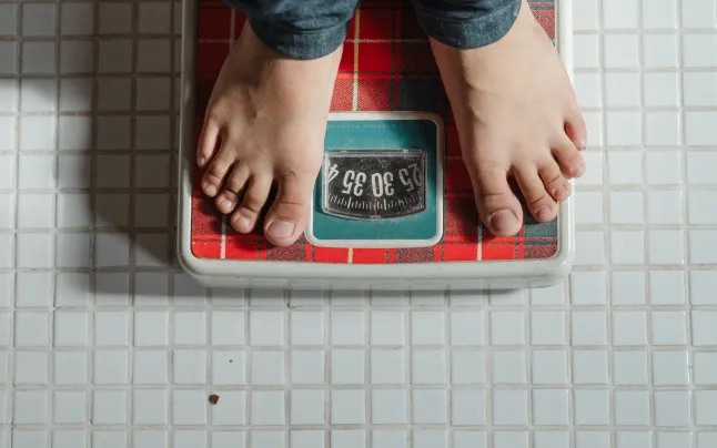 Food insecurity in wealthy countries causes a rise in overweight among children.