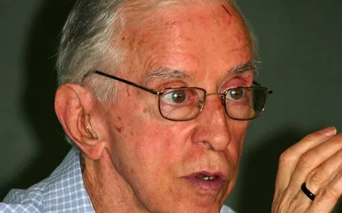 Casaldàliga moved to Brazil in 1968.