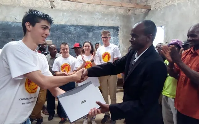 The San Cernin school (Navarra) is twinned with the Mbandi school (Kenya).