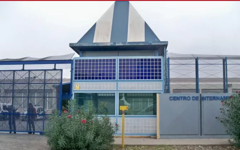 The Ministry of the Interior ordered the reopening of the CIE in Barcelona in October.