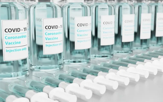 The families of people with a high degree of dependency have managed to get them included in the vaccination plan.