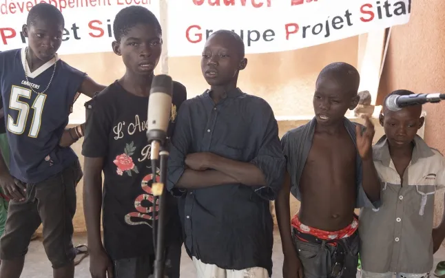  Music is one of the arts that helps the children of the Tié Day Center to express their emotions.
