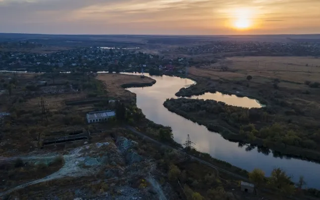 The Donbass War has deepened the division of the Ukrainian people. 