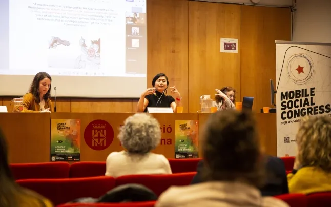 Czarina Musni, human rights defender and lawyer, in her speech at the Mobile Social Congress organized by Setem Catalunya.