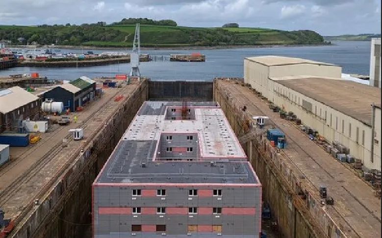 The United Kingdom has begun to transfer the first asylum seekers to the Bibby Stockholm ship.