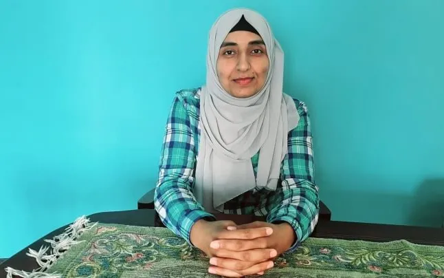 Khurshid came with her mother from Afghanistan.