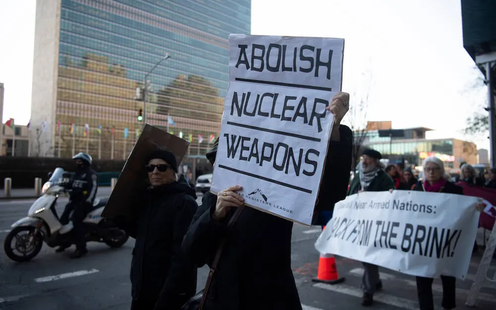 A hundred municipalities, eighty-one of them Catalan, have approved motions supporting the Treaty on the Prohibition of Nuclear Weapons and are urging the Spanish government to sign it.