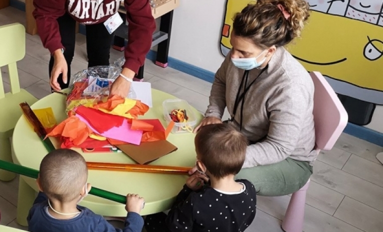 'El niu dels Xuklis' is one of the free play and learning spaces created by AFANOC, the organization that has also created the guide for teachers. 