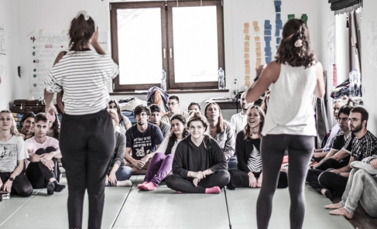 Participants in one of the theater workshops of the ACTin'YOUth project. 
