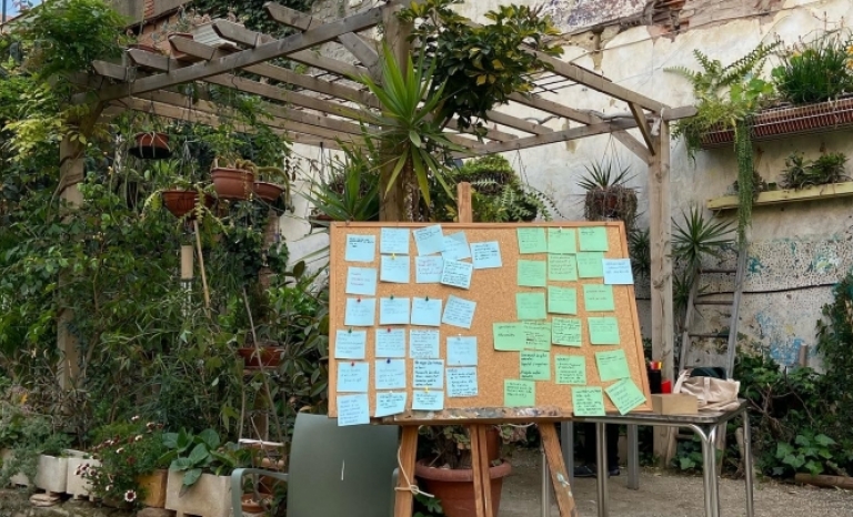 Desperta collective, art and nature. Participatory group in the Jardí del Silenci.