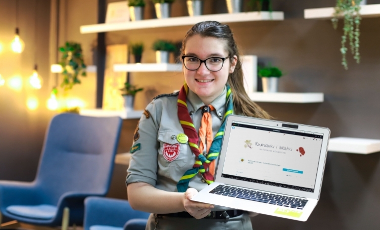 Krysia, a girl scout from Poland, wins EU Solidarity Prize for domestic abuse campaign.